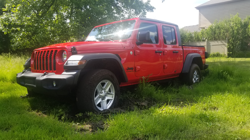 Prior to my road trip, I got the Gladiator stuck in my backyard, as has now become tradition with my press vehicles. I was able to rock the car out, though I did have to fight its intrusive ABS system.